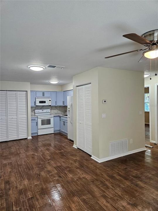 待售: $639,000 (32 贝兹, 0 浴室, 3233 平方英尺)