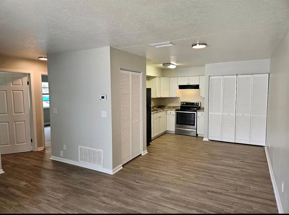 待售: $639,000 (32 贝兹, 0 浴室, 3233 平方英尺)