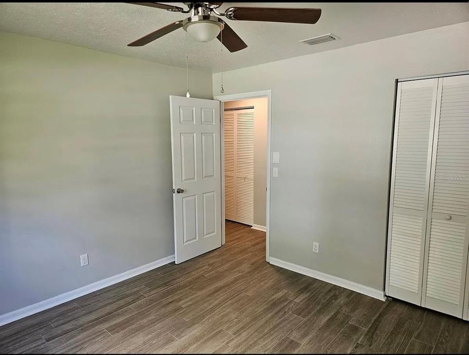 待售: $639,000 (32 贝兹, 0 浴室, 3233 平方英尺)