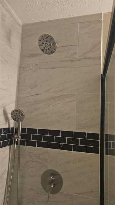 待售: $639,000 (32 贝兹, 0 浴室, 3233 平方英尺)