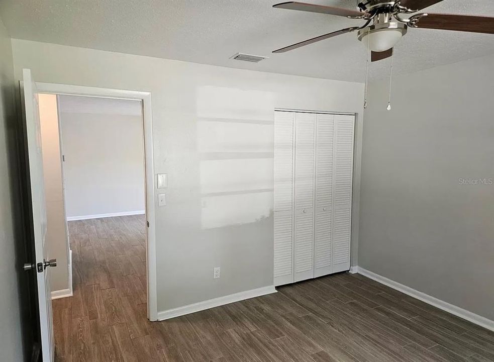 待售: $639,000 (32 贝兹, 0 浴室, 3233 平方英尺)