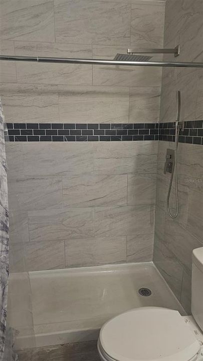 待售: $639,000 (32 贝兹, 0 浴室, 3233 平方英尺)