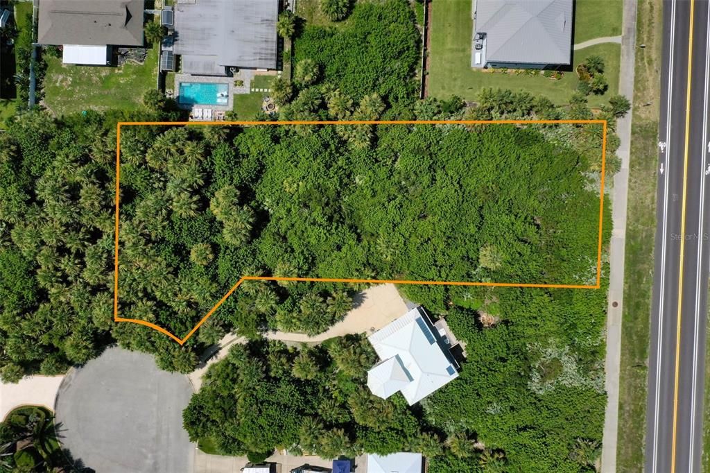 Под контрактом: $310,000 (0.62 acres)