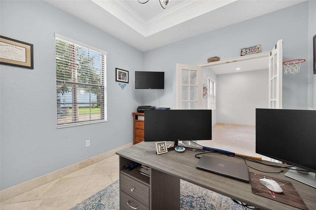 合同活跃: $650,000 (4 贝兹, 3 浴室, 2918 平方英尺)