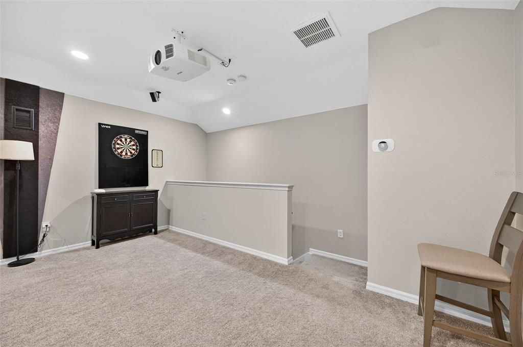 合同活跃: $650,000 (4 贝兹, 3 浴室, 2918 平方英尺)