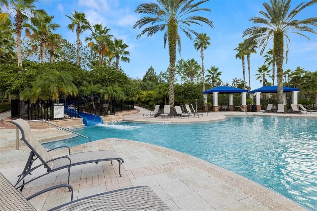 合同活跃: $650,000 (4 贝兹, 3 浴室, 2918 平方英尺)