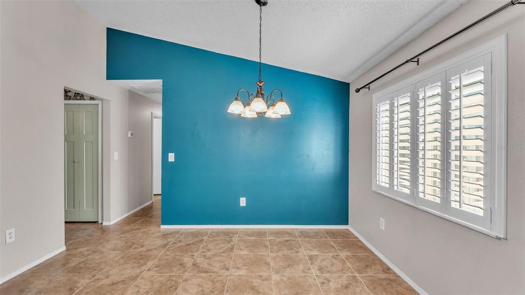 Active With Contract: $269,000 (3 beds, 2 baths, 1142 Square Feet)