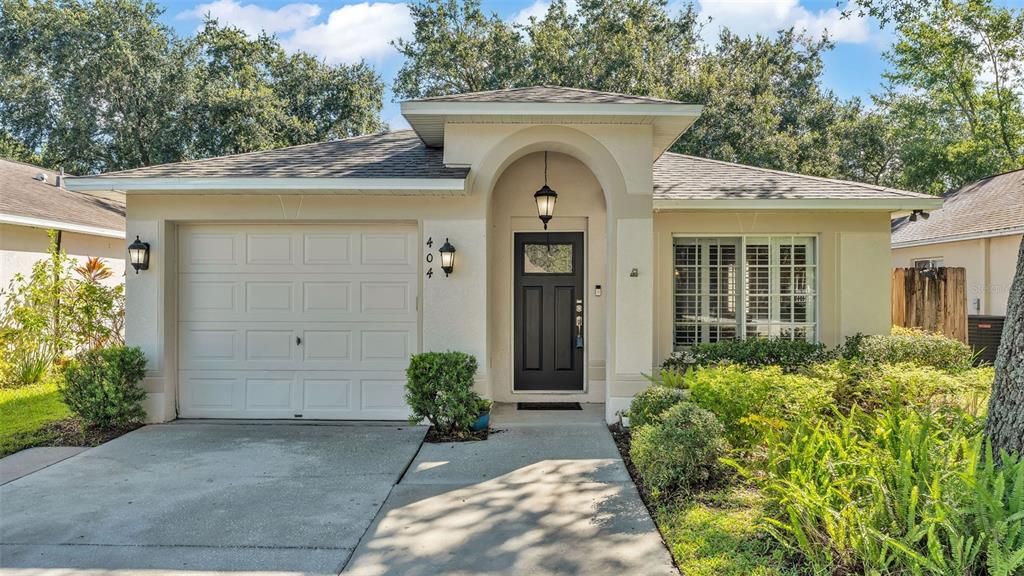 Active With Contract: $269,000 (3 beds, 2 baths, 1142 Square Feet)