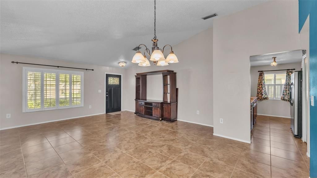 Active With Contract: $269,000 (3 beds, 2 baths, 1142 Square Feet)