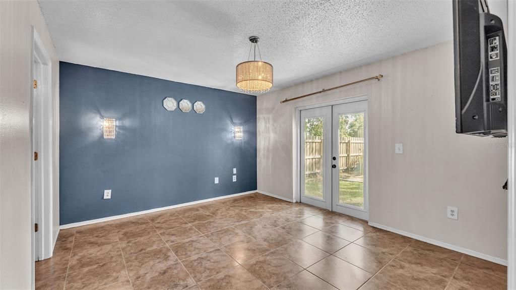 Active With Contract: $269,000 (3 beds, 2 baths, 1142 Square Feet)