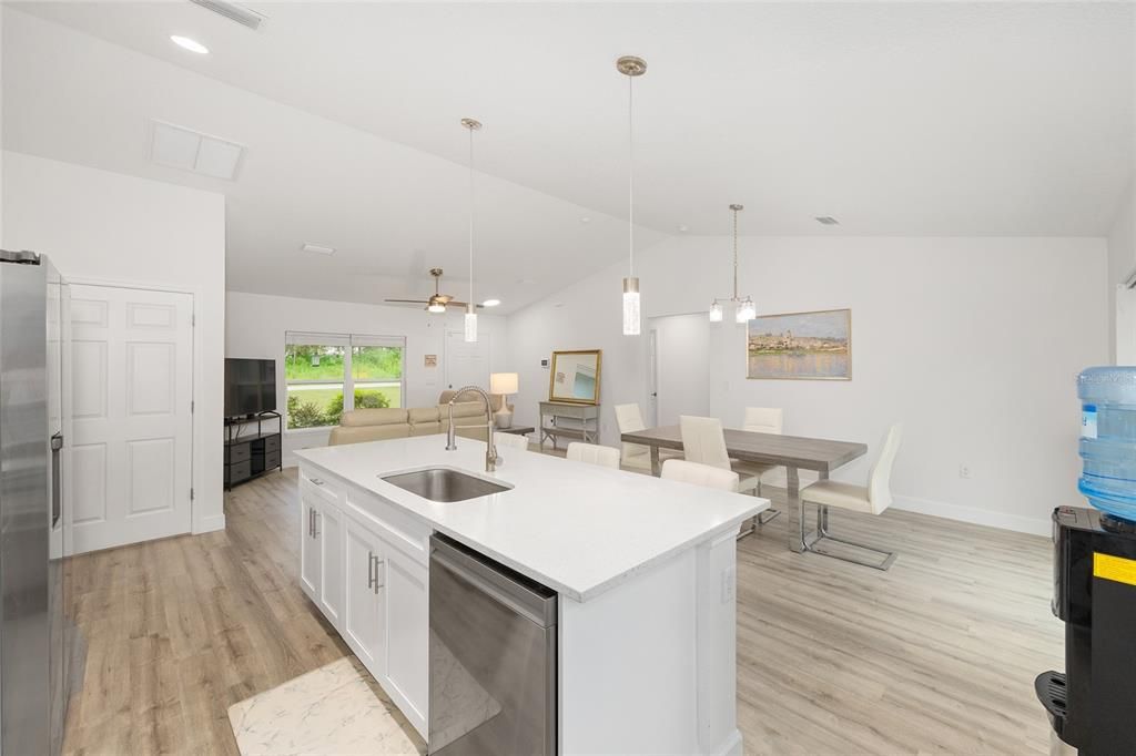 待售: $289,900 (3 贝兹, 2 浴室, 1478 平方英尺)