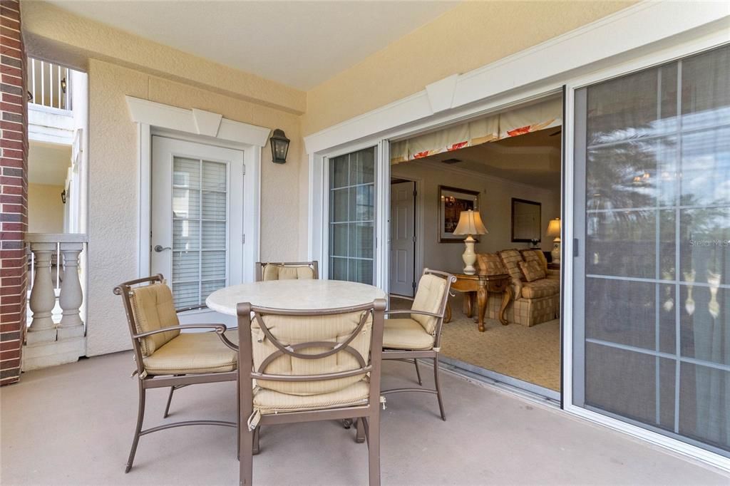 For Sale: $390,000 (3 beds, 3 baths, 1755 Square Feet)