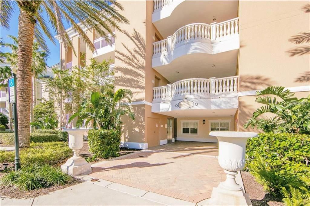 For Sale: $390,000 (3 beds, 3 baths, 1755 Square Feet)