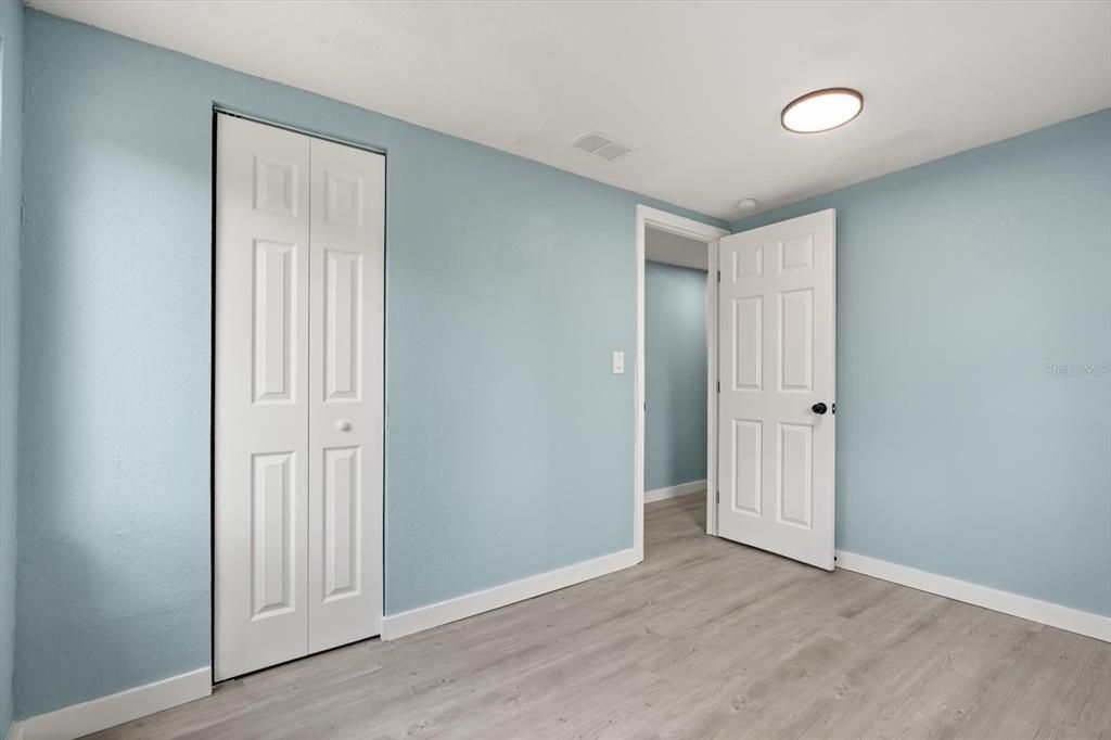 待售: $238,000 (4 贝兹, 2 浴室, 1404 平方英尺)