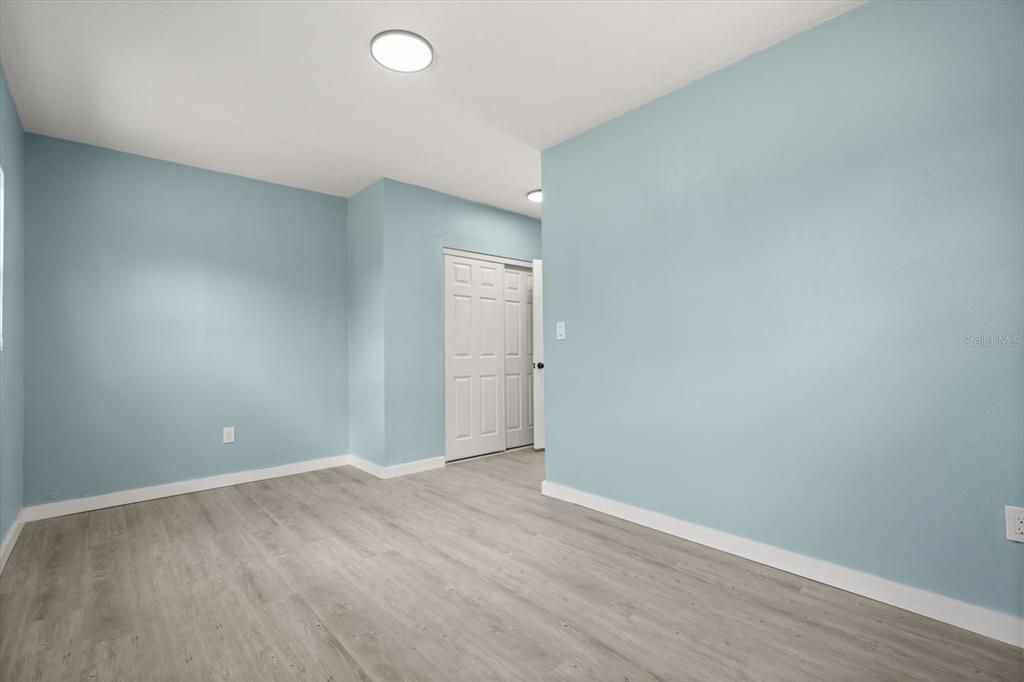 待售: $238,000 (4 贝兹, 2 浴室, 1404 平方英尺)