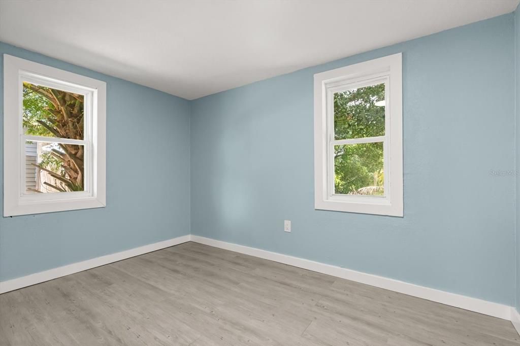 待售: $238,000 (4 贝兹, 2 浴室, 1404 平方英尺)