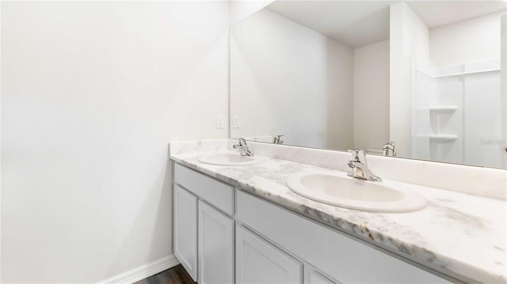 Active With Contract: $315,000 (3 beds, 2 baths, 1504 Square Feet)