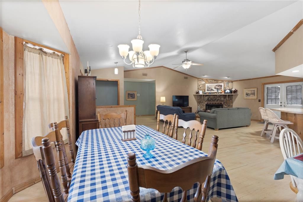 For Sale: $550,000 (3 beds, 2 baths, 2357 Square Feet)