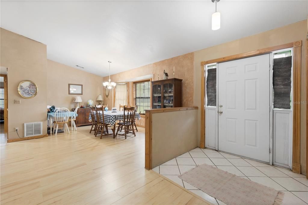 For Sale: $550,000 (3 beds, 2 baths, 2357 Square Feet)