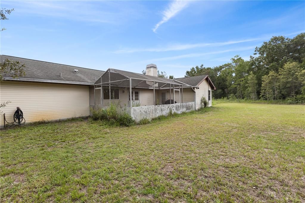 For Sale: $550,000 (3 beds, 2 baths, 2357 Square Feet)