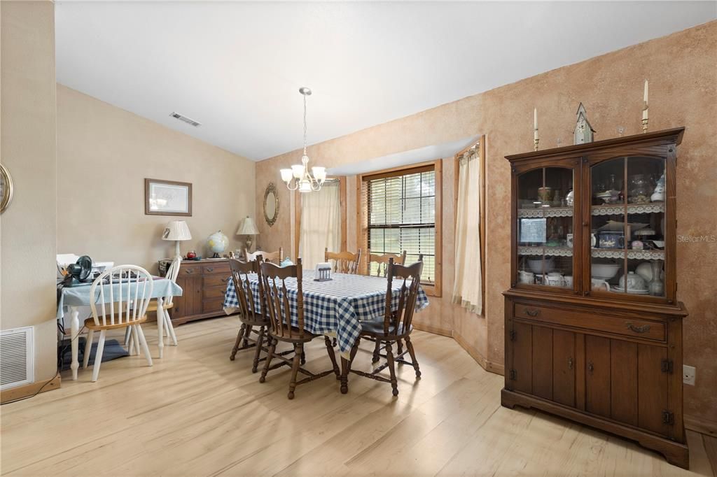 For Sale: $550,000 (3 beds, 2 baths, 2357 Square Feet)