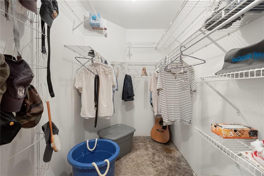 For Sale: $550,000 (3 beds, 2 baths, 2357 Square Feet)