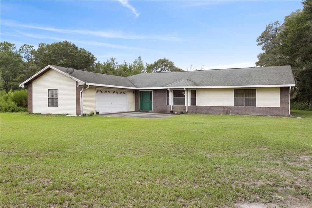 For Sale: $550,000 (3 beds, 2 baths, 2357 Square Feet)