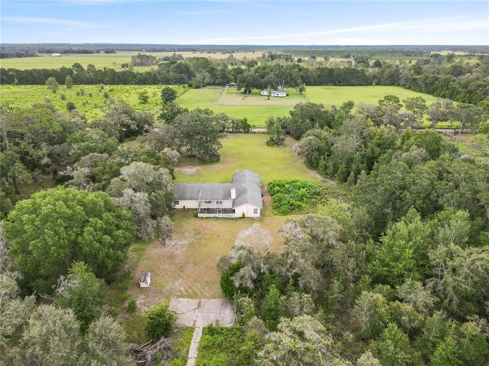 For Sale: $550,000 (3 beds, 2 baths, 2357 Square Feet)