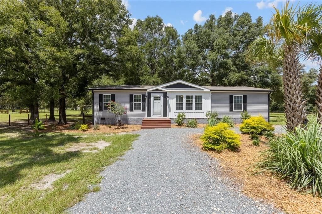 最近售出: $369,900 (3 贝兹, 2 浴室, 1456 平方英尺)