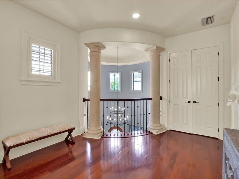 待售: $1,610,000 (7 贝兹, 6 浴室, 5917 平方英尺)