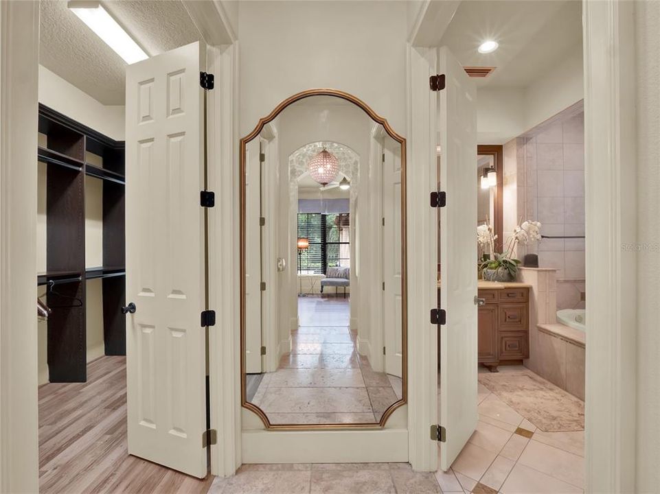 待售: $1,610,000 (7 贝兹, 6 浴室, 5917 平方英尺)