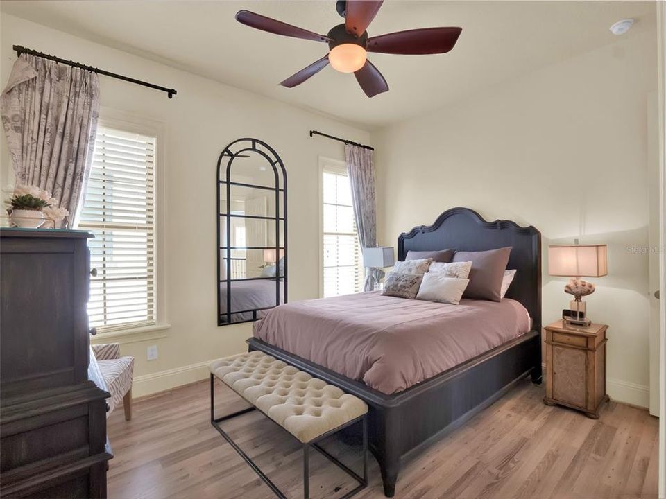 待售: $1,610,000 (7 贝兹, 6 浴室, 5917 平方英尺)