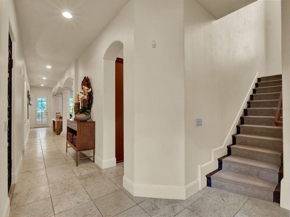 待售: $1,610,000 (7 贝兹, 6 浴室, 5917 平方英尺)