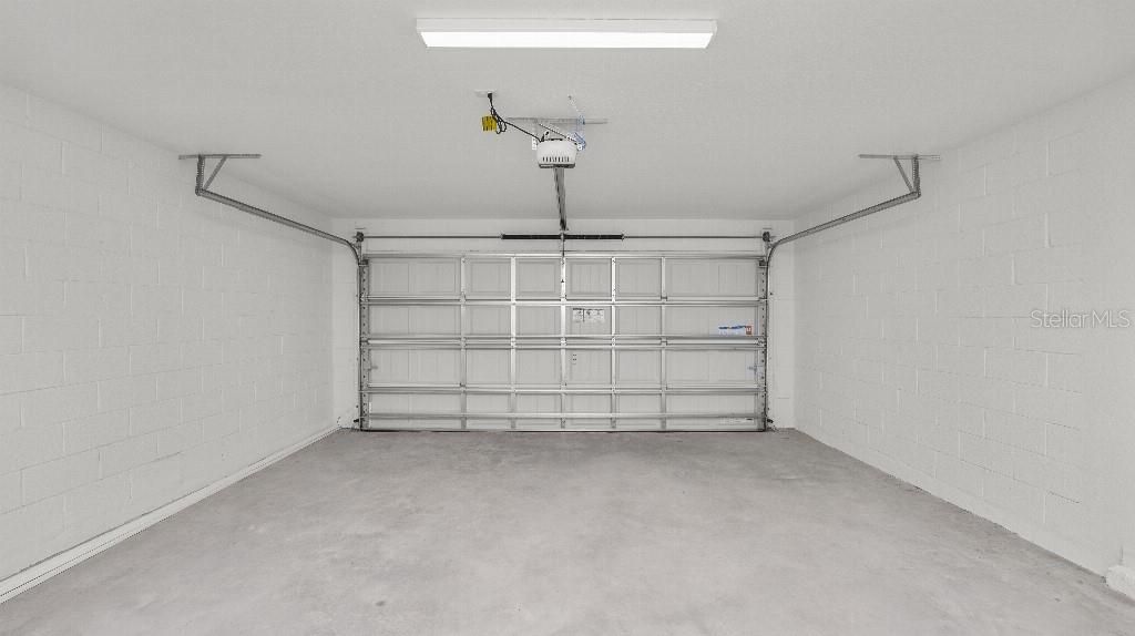 Active With Contract: $259,499 (3 beds, 2 baths, 1346 Square Feet)