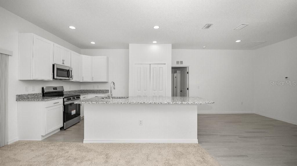 Active With Contract: $259,499 (3 beds, 2 baths, 1346 Square Feet)