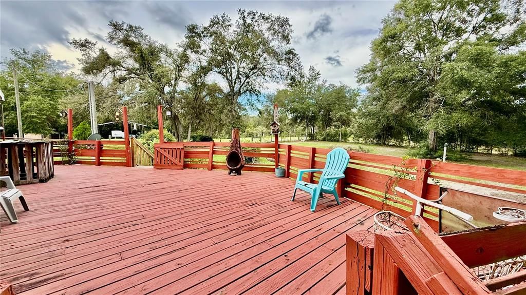 For Sale: $199,900 (3 beds, 2 baths, 1610 Square Feet)