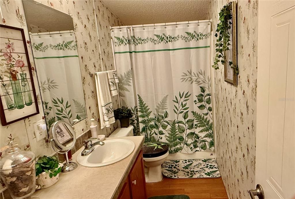 For Sale: $199,900 (3 beds, 2 baths, 1610 Square Feet)