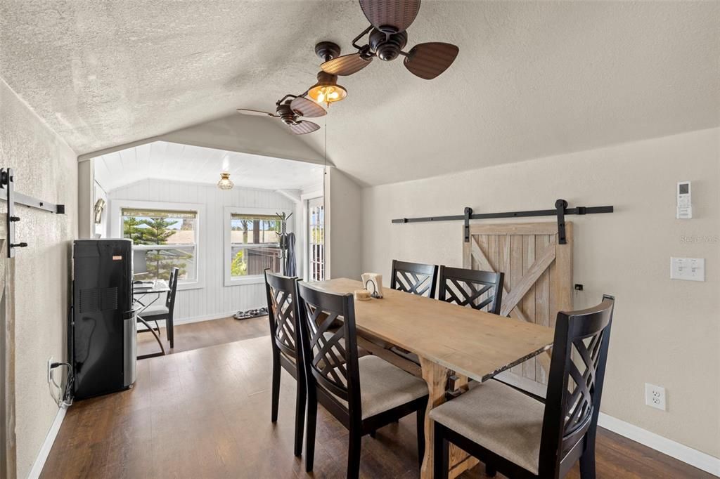 待售: $1,199,000 (5 贝兹, 0 浴室, 2421 平方英尺)