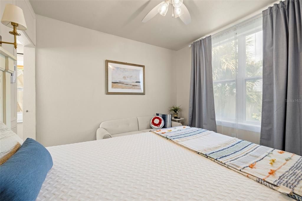 待售: $1,199,000 (5 贝兹, 0 浴室, 2421 平方英尺)