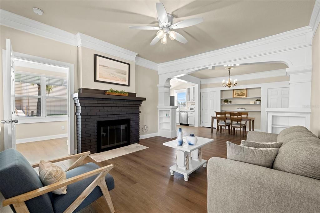 待售: $1,199,000 (5 贝兹, 0 浴室, 2421 平方英尺)