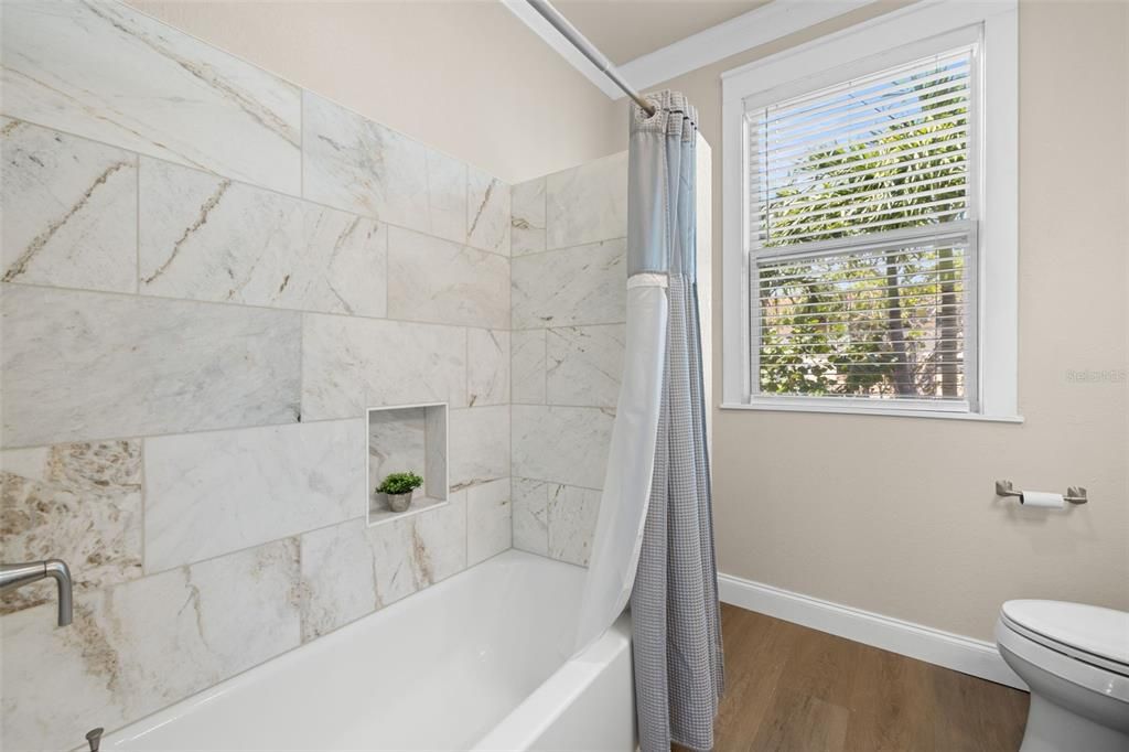 待售: $1,199,000 (5 贝兹, 0 浴室, 2421 平方英尺)