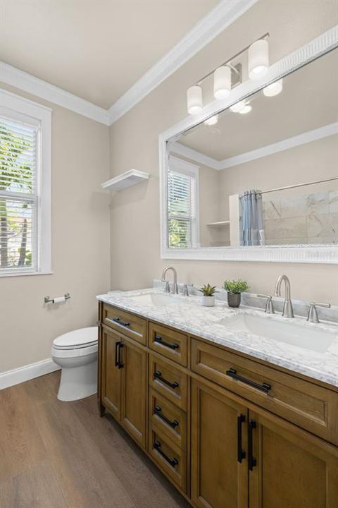 待售: $1,199,000 (5 贝兹, 0 浴室, 2421 平方英尺)