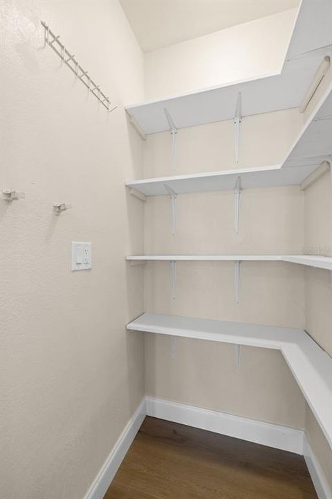 待售: $1,199,000 (5 贝兹, 0 浴室, 2421 平方英尺)