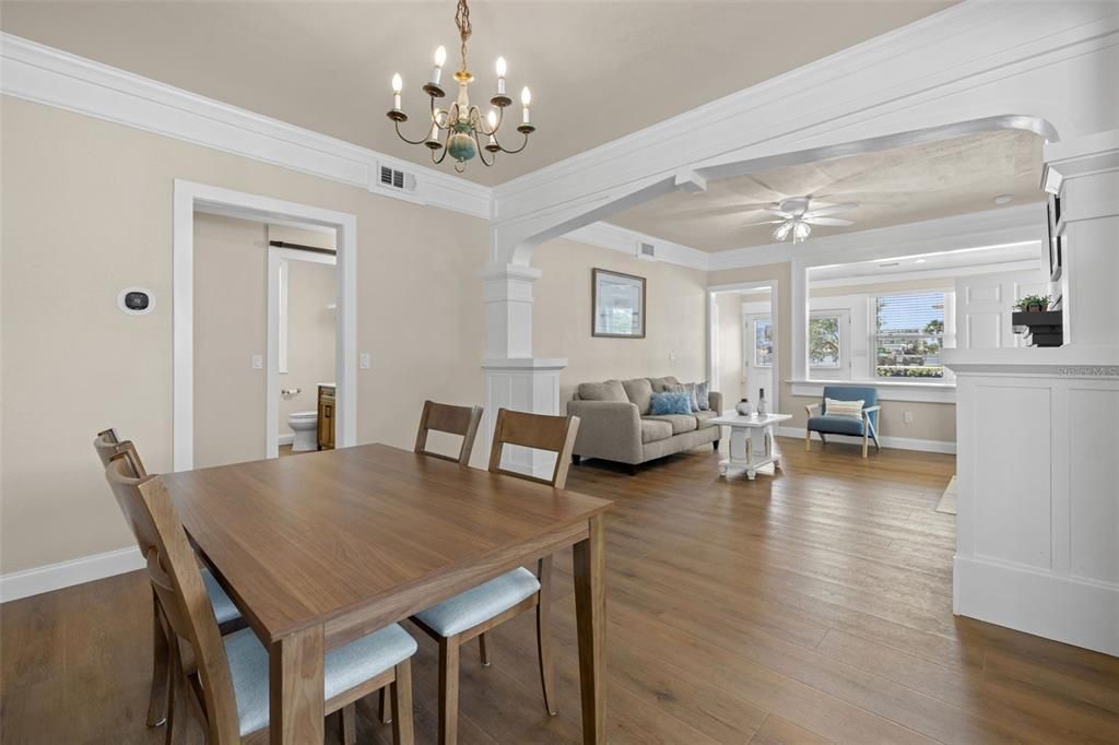 待售: $1,199,000 (5 贝兹, 0 浴室, 2421 平方英尺)