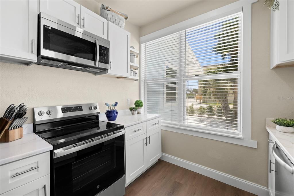 待售: $1,199,000 (5 贝兹, 0 浴室, 2421 平方英尺)