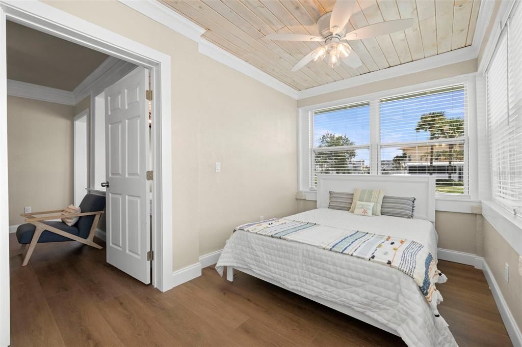 待售: $1,199,000 (5 贝兹, 0 浴室, 2421 平方英尺)