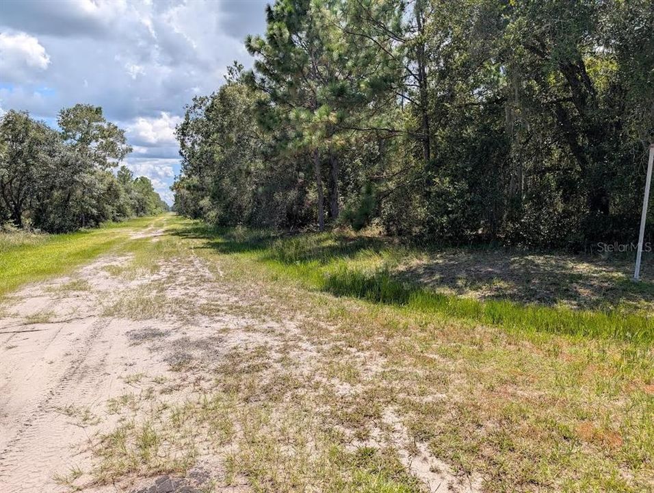 待售: $18,000 (0.55 acres)