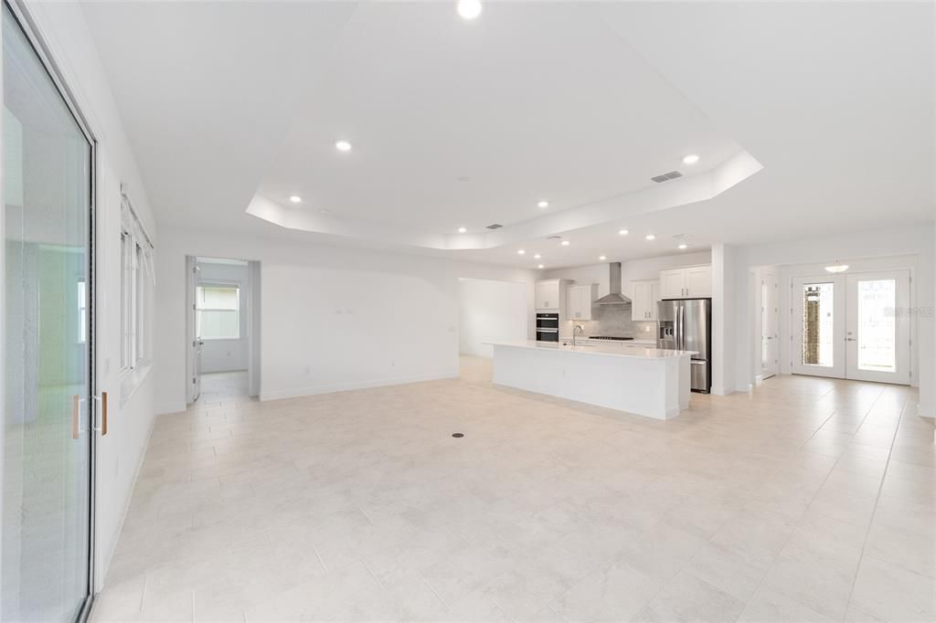 Activo con contrato: $485,000 (3 camas, 3 baños, 2870 Pies cuadrados)