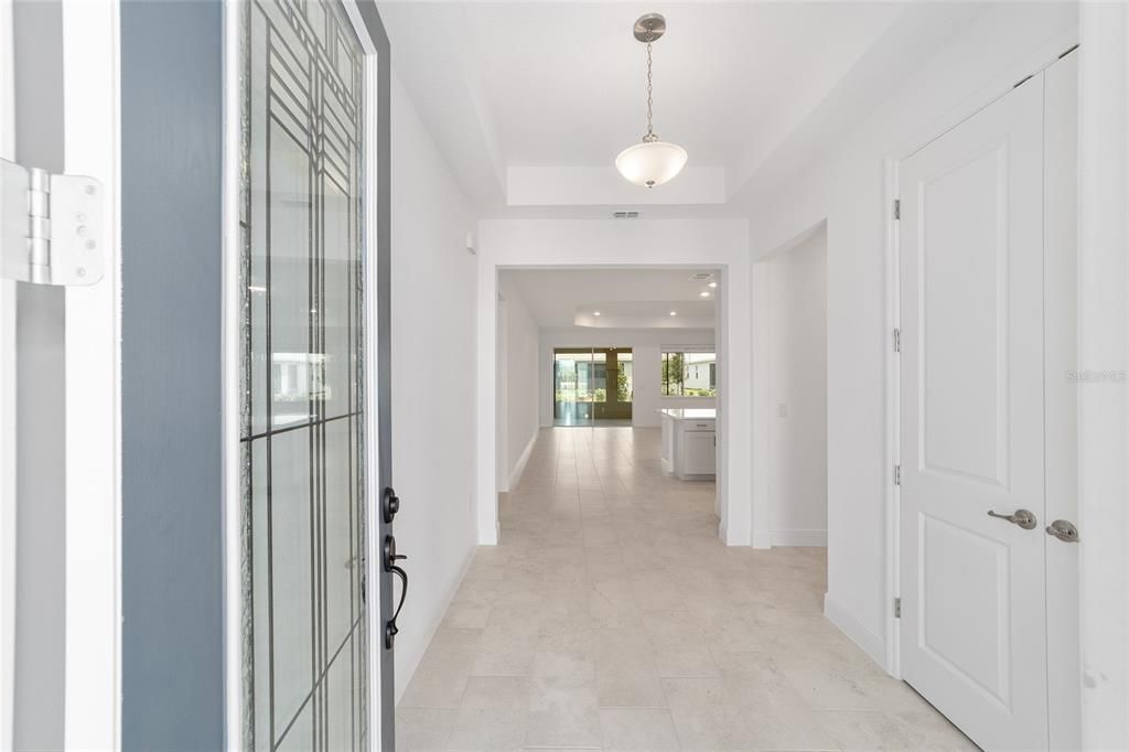 Activo con contrato: $485,000 (3 camas, 3 baños, 2870 Pies cuadrados)