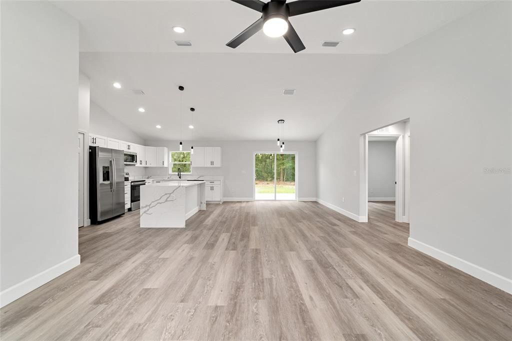 For Rent: $1,850 (3 beds, 2 baths, 1380 Square Feet)